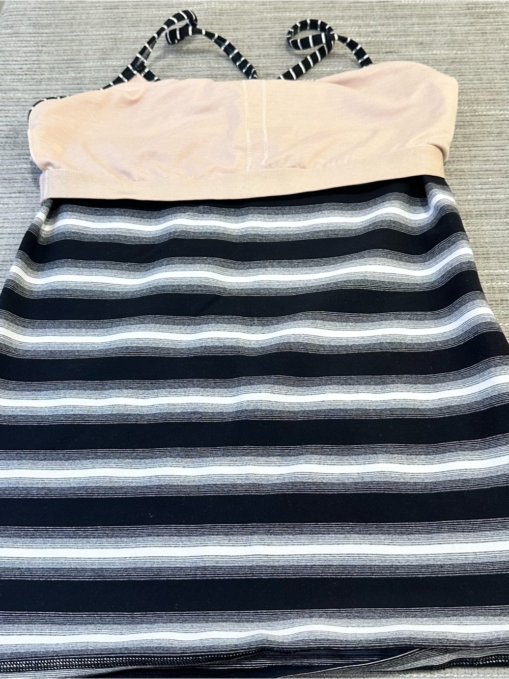 Lululemon Striped Knit Built-In Bra Camisole Tank Top Black Gray White Size 8 - Picture 6 of 7
